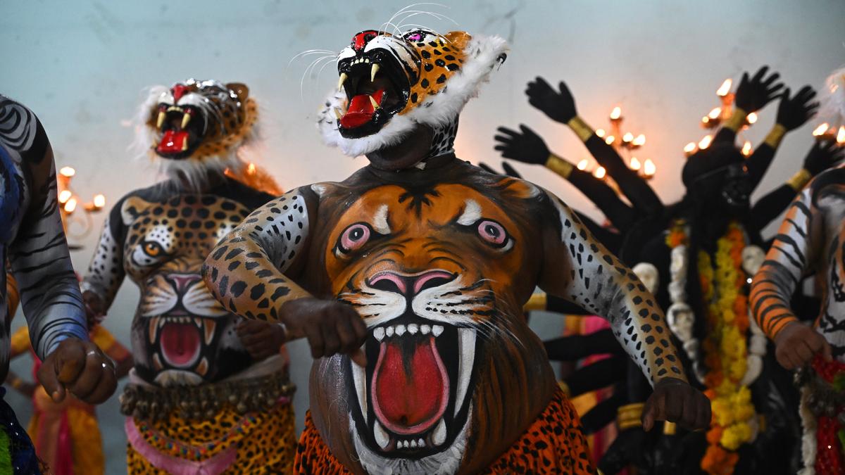 Moozhikulam Sala echoes ethos of organic living through participation in Atham procession