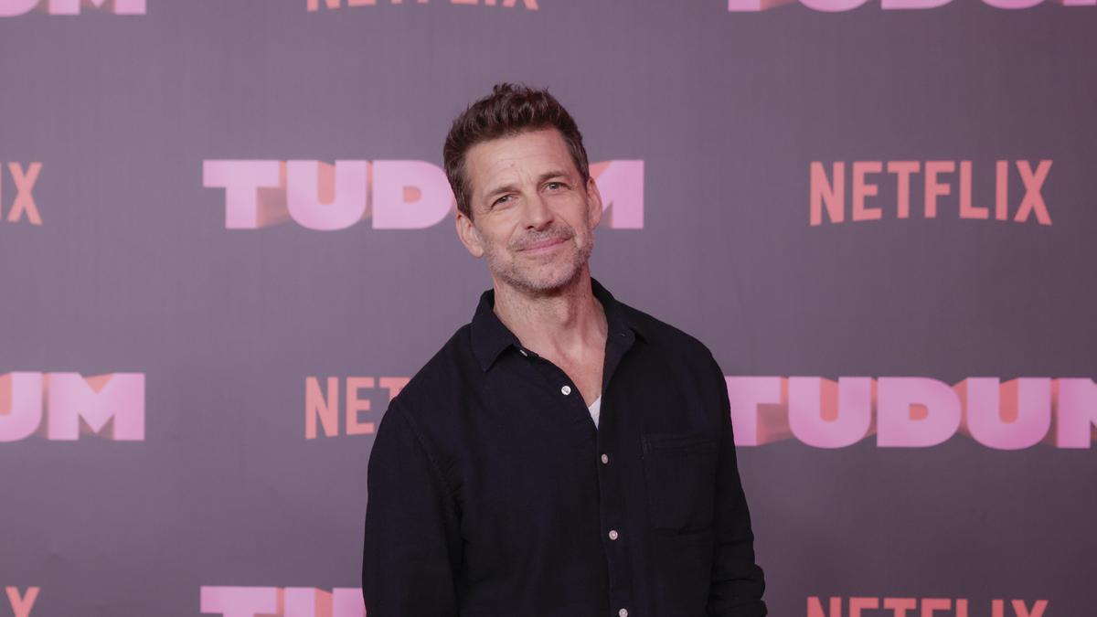 Disney's Star Wars Rejected Zack Snyder Spin-off Idea, Netflix Saved Him  With a $83 Million Budget - FandomWire