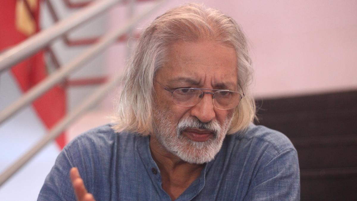 Anand Patwardhan alleges he was blocked from meeting protesting monk at Mumbai University