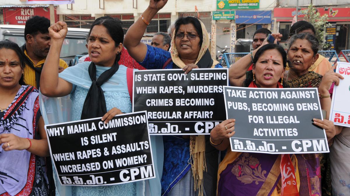 Indian Chotee Bachi Ki Rape Xnxx Video - Hyderabad gang-rape | Video footage becomes crucial to identify accused -  The Hindu