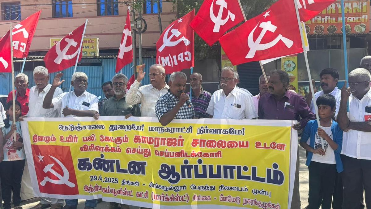 CPI(M) stages protest demanding widening of Kamarajar Road in Coimbatore