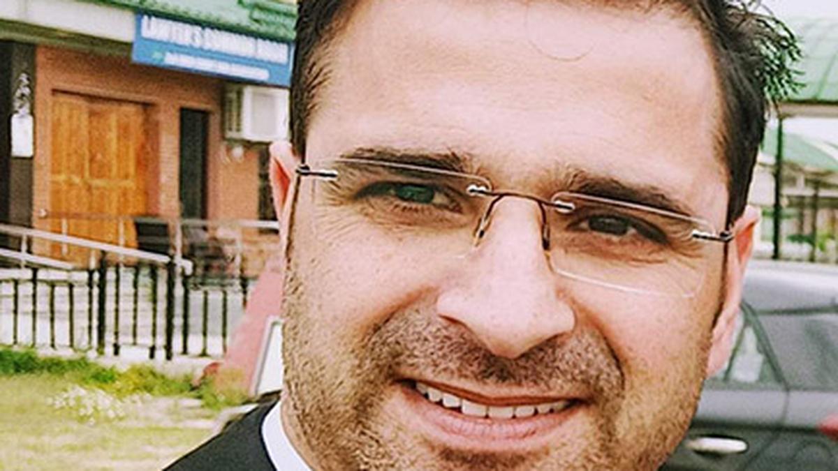 Kashmir lawyer’s killing case: Ex-Bar president Mian Qayoom ‘questioned’ in Srinagar