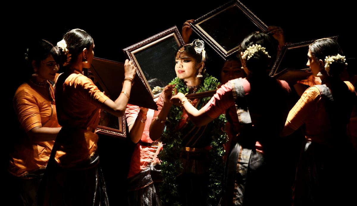 From ‘Náchiyar Next’