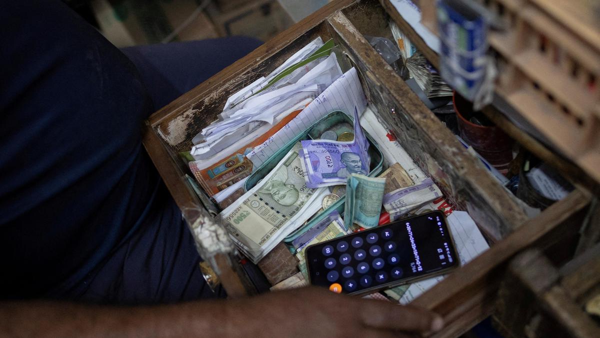 Rupee falls 17 paise to 92.71 against U.S. dollar