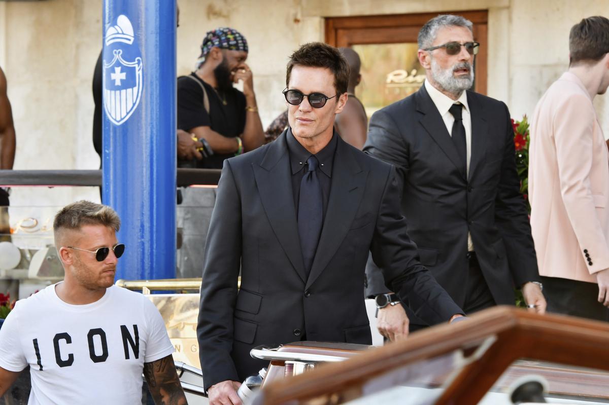 Tom Brady leaves a hotel ahead of the wedding Tom Brady leaves a hotel ahead of the wedding