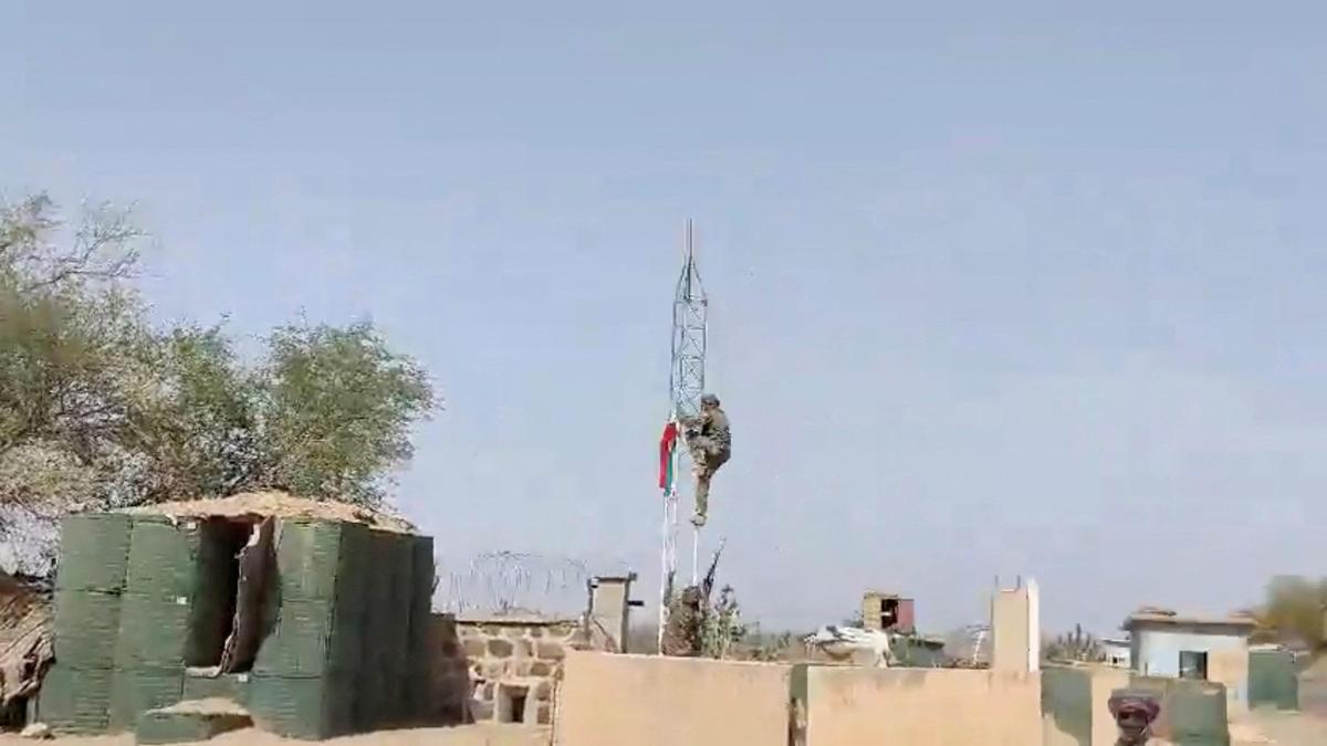 Rebels take key military camp in Mali's north