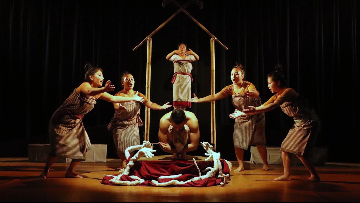 'Pi Thadoi' of Kalakshetra Manipur is also a part of Habba 'Pi Thadoi' of Kalakshetra Manipur is also a part of Habba