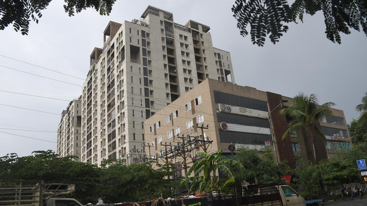 CUBE team inspects apartment complex in Saligramam as ceiling collapse