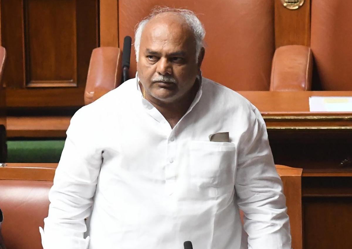 Karnataka Minister faces backlash after saying govt unable to control sugar  mills - The Hindu