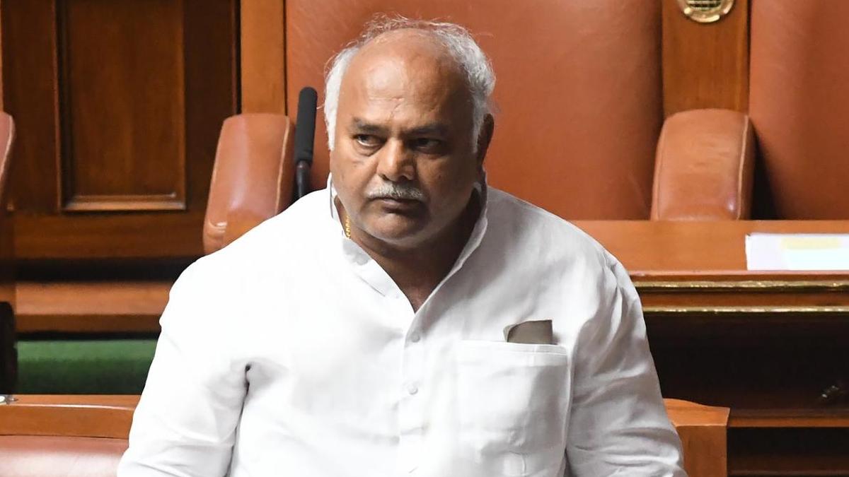 Karnataka Minister says government unable to get sugar mills to install weigh bridge, faces backlash from MLAs