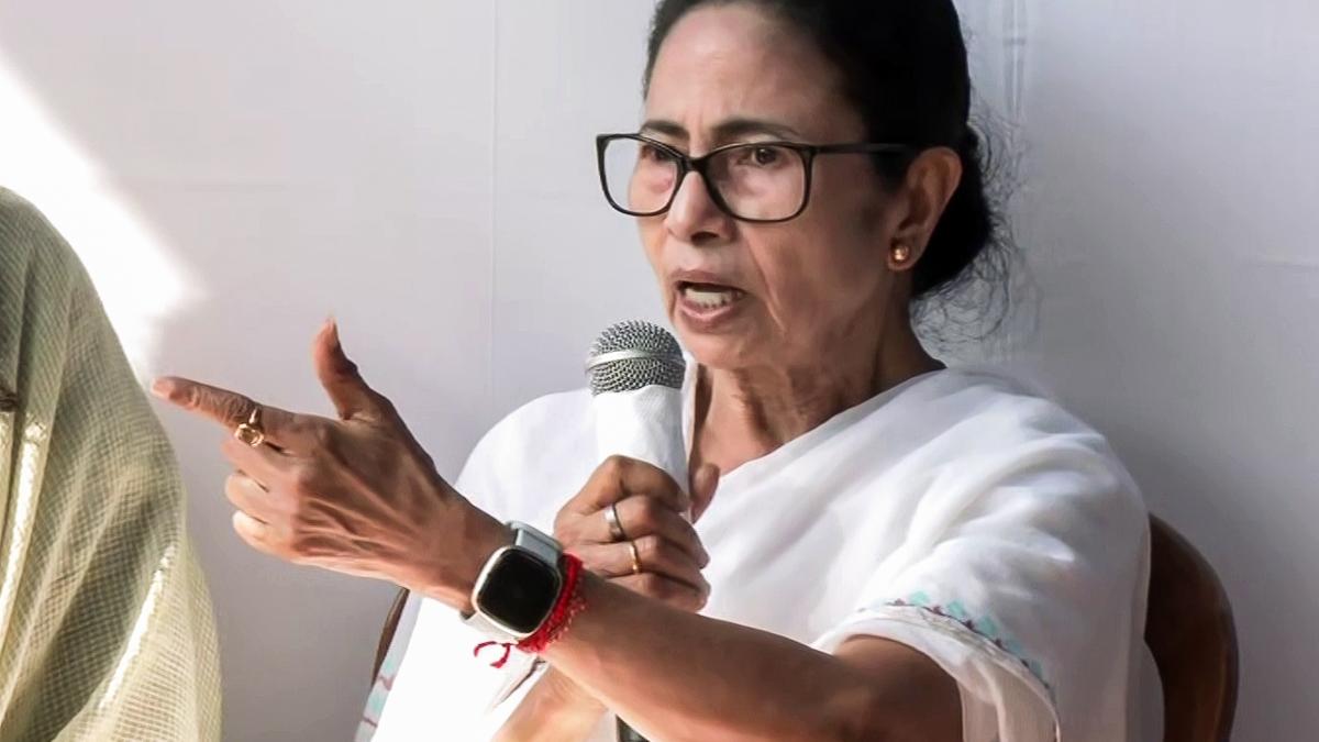 Mamata cautions PM, accuses Amit Shah of acting like “Prime Minister”