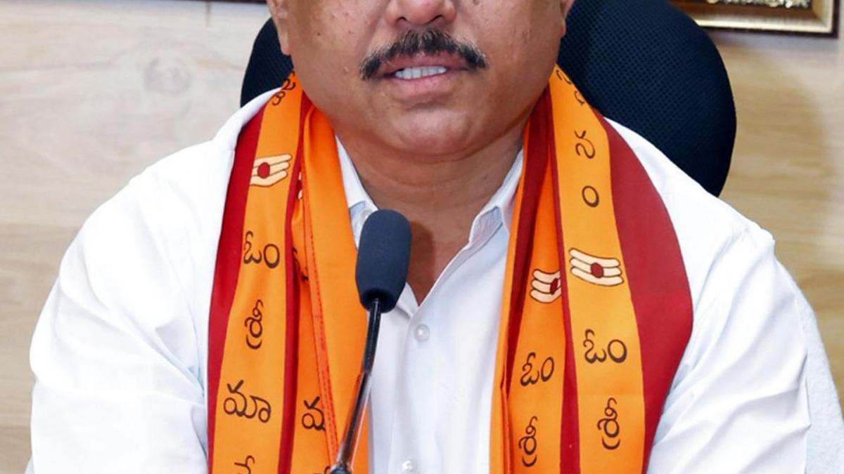 Srisailam temple EO asks devotees to utilise online services