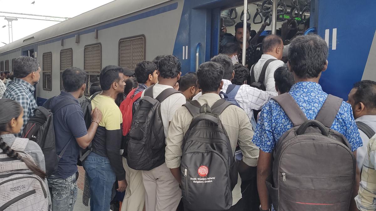 Special weekly trains between Tirupati and Srikakulam Road via Duvvada to clear festive rush