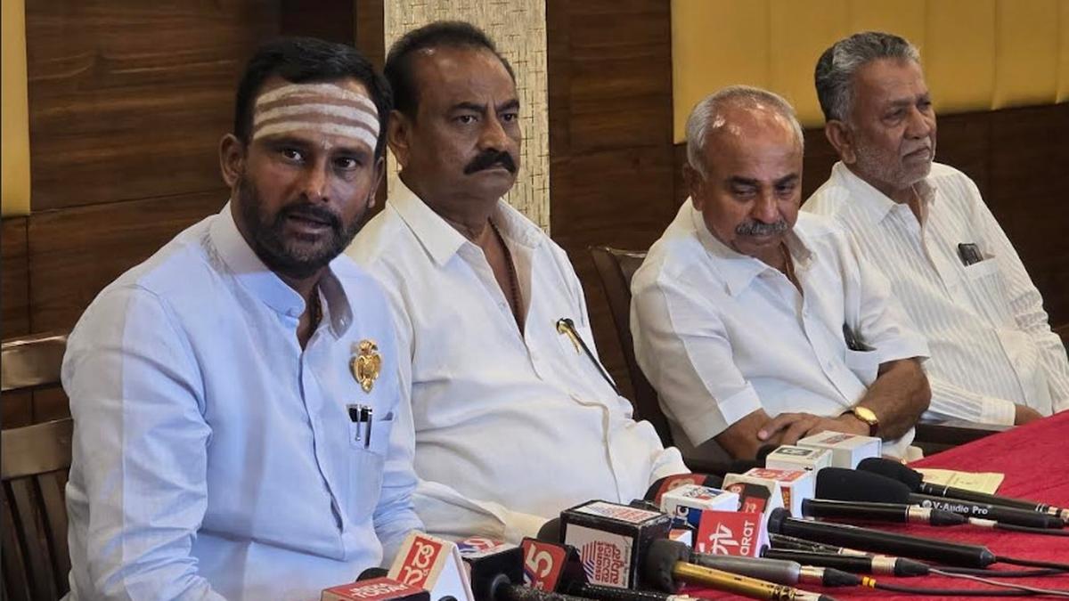 Panchamasali rift: Trust decides to choose a new seer