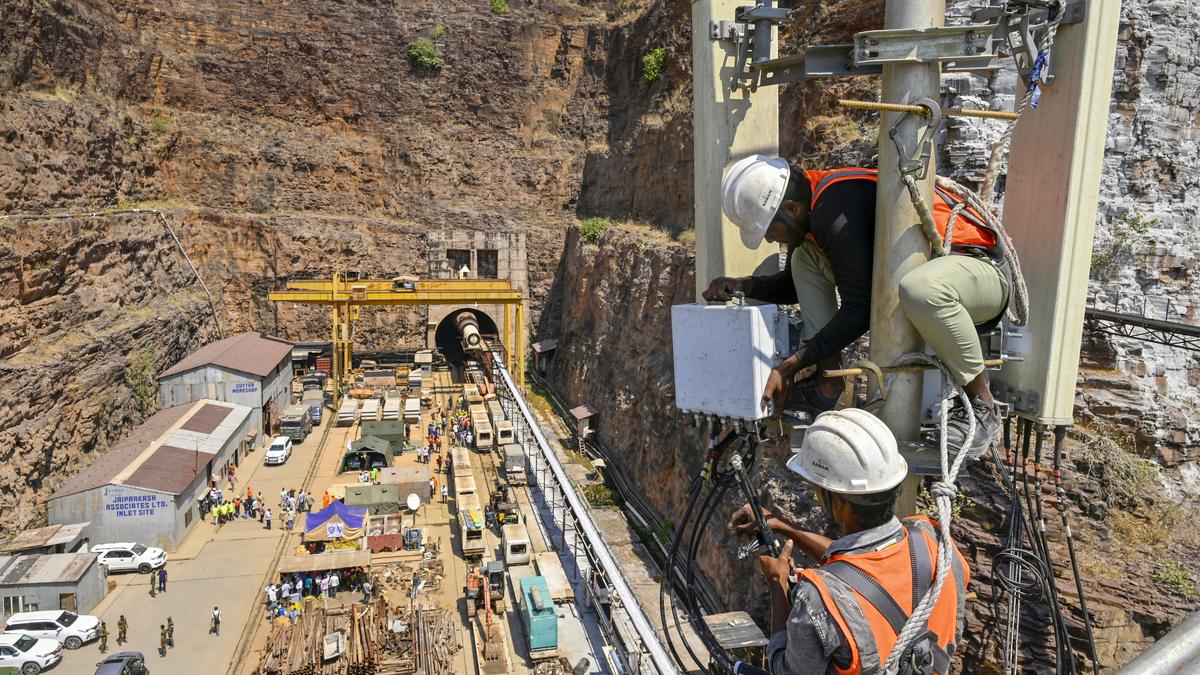 Telangana SLBC tunnel rescue LIVE updates: Government to locate trapped workers in 2 days