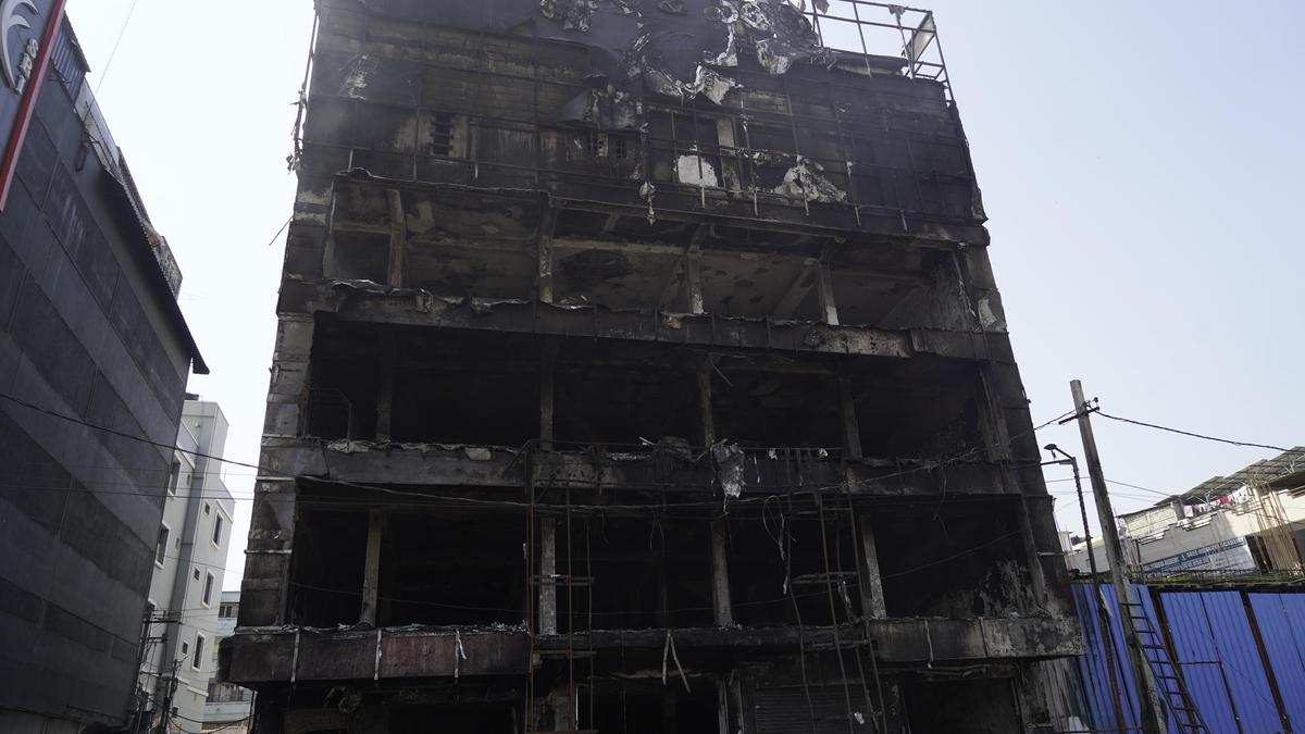 Major fire engulfs furniture showroom in Chandanagar, no casualties reported