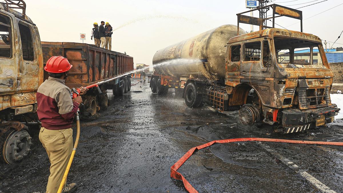 Jaipur-Ajmer highway truck fire: Seven dead, over 35 injured in fire after gas tanker collides