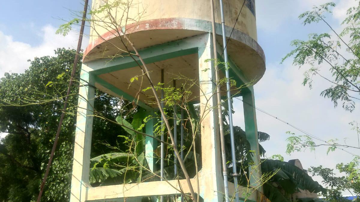 Manapalayam residents seek renovation of overhead water tank