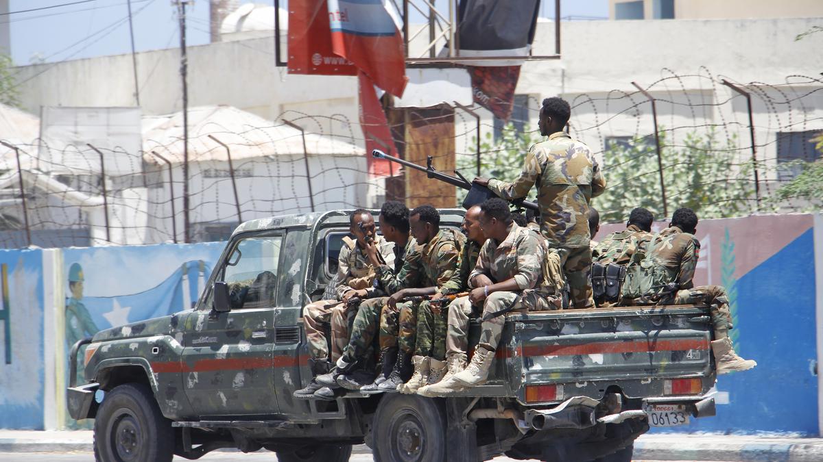 All 5 attackers killed, ending Somalia hotel siege in which 3 soldiers died