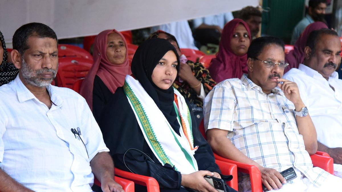 &lsquo;Botched&rsquo; surgery: Muraleedharan finds fault with govt., IMA