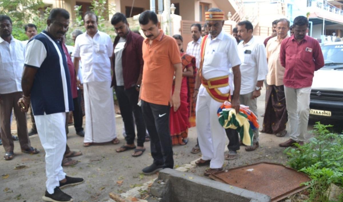 Hospitals warned against dumping medical waste on roadside, public places