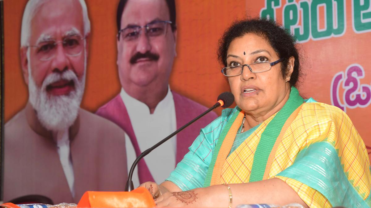 Sajjala dragged Rashtrapati Bhavan into political quagmire through his comments: Purandeswari