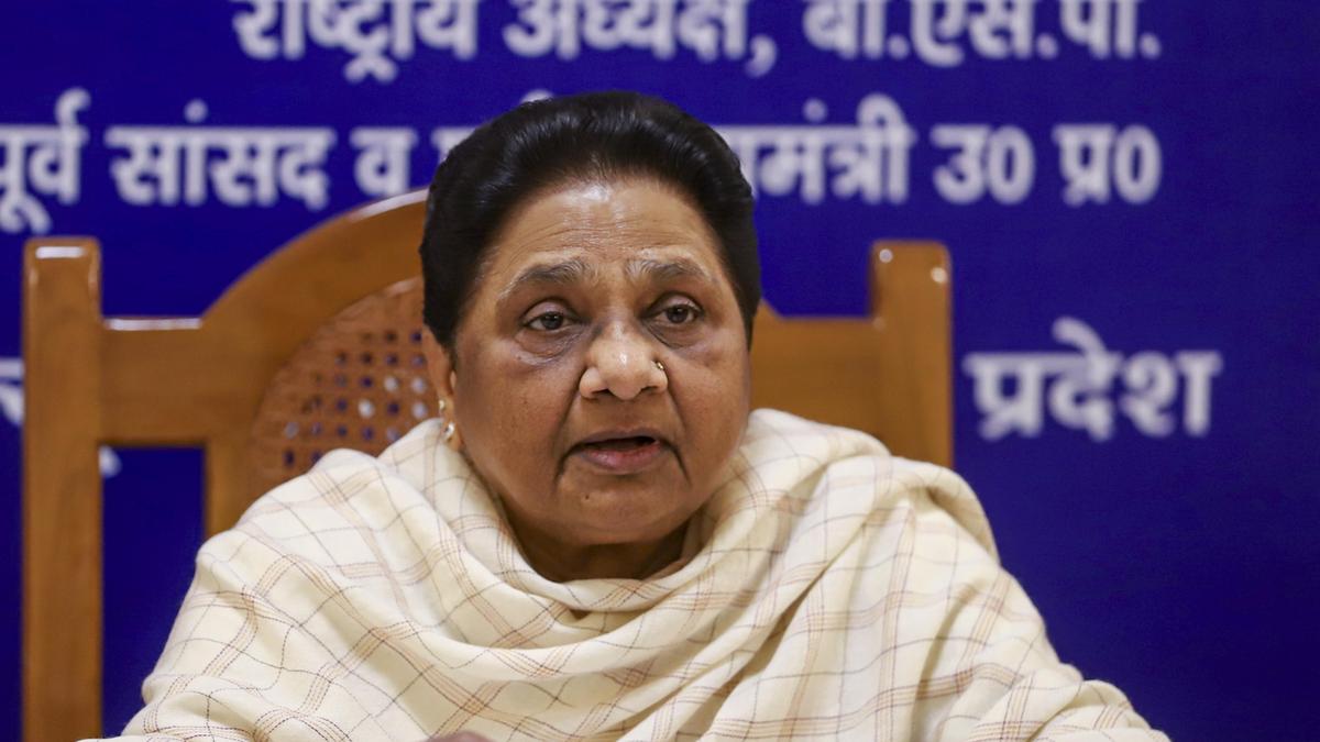 BSP striving to obtain ‘master key of power’ through democratic means, says Mayawati at all-India meet