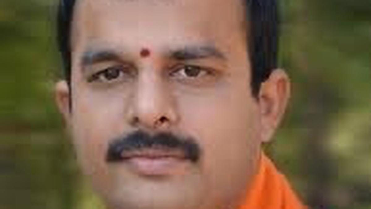 Pramod Mutalik tries his luck in fight between BJP and Congress in Karkala