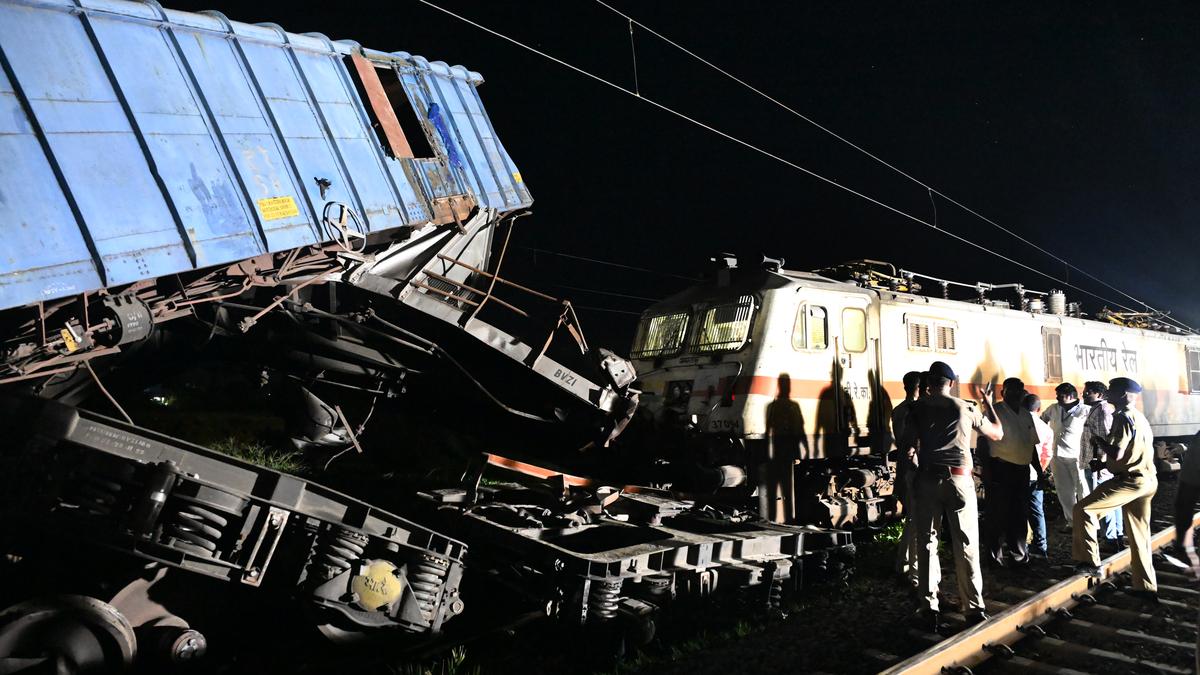 Mysore-Darbhanga train accident: Restoration work is on at site in Kavarapettai 