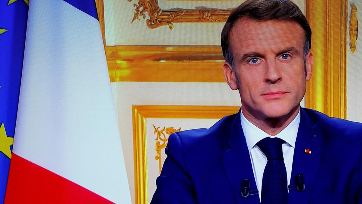 France’s Macron vows to stay in office till term end, will name new prime minister soon