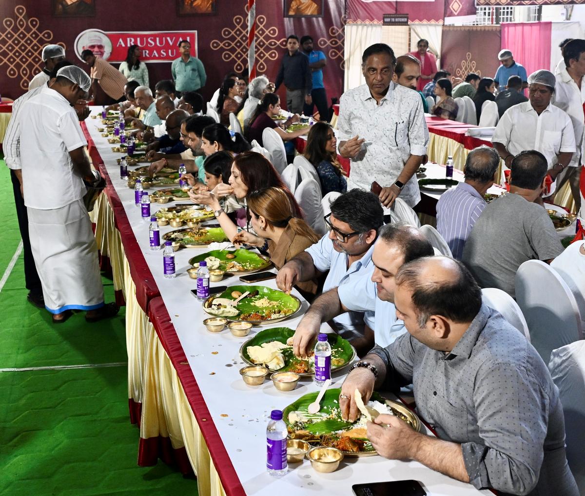 Arusuvai caterers’ sabha canteen at Sri Parthasarthy Swamy Sabha  serves lunch on a ‘thanga thaambalam’