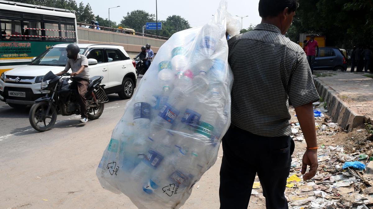 MCD seizes nearly 7000 kgs of banned single-use plastic in February