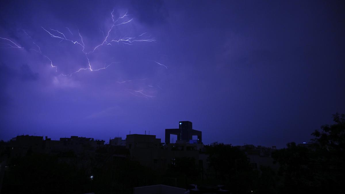 Hyderabad sees intermittent showers after midnight rain, IMD forecasts more thundershowers