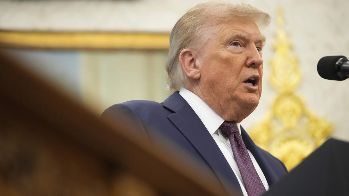 https://th-i.thgim.com/public/incoming/bfv35n/article70009350.ece/alternates/LANDSCAPE_1200/Trump_Space_Command_42069.jpg