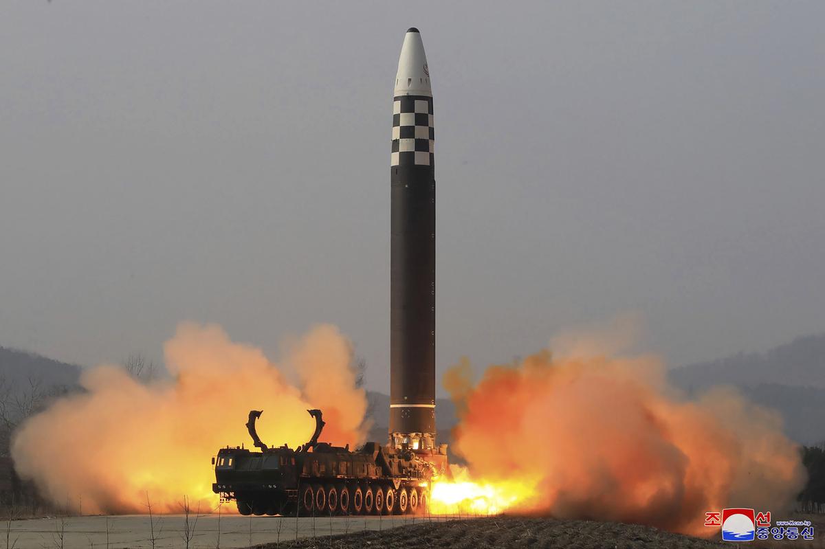 Seoul places new sanctions on North Korea over arms buildup