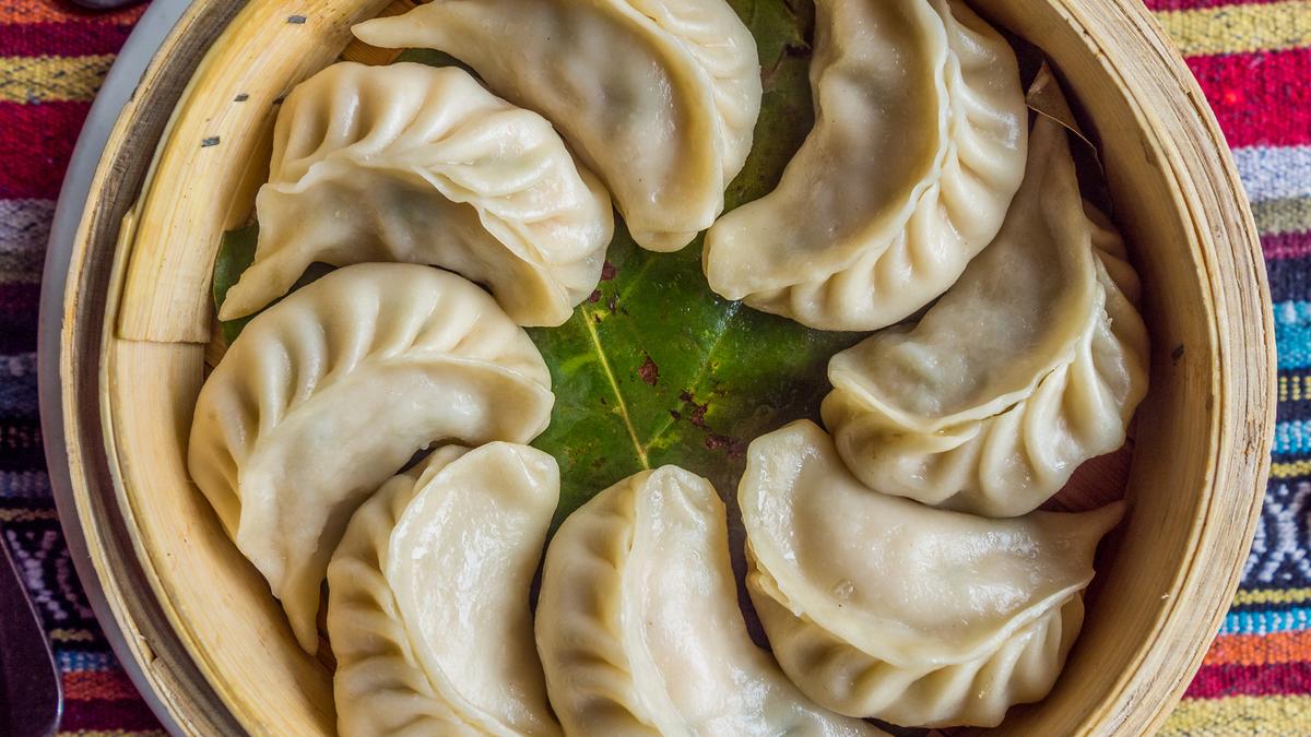 Momos food poisoning | Hyderabad police arrests six for death of a woman