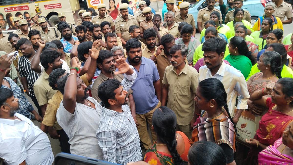 Contract Conservancy Workers Stage Protests for Deepavali Bonus in Coimbatore