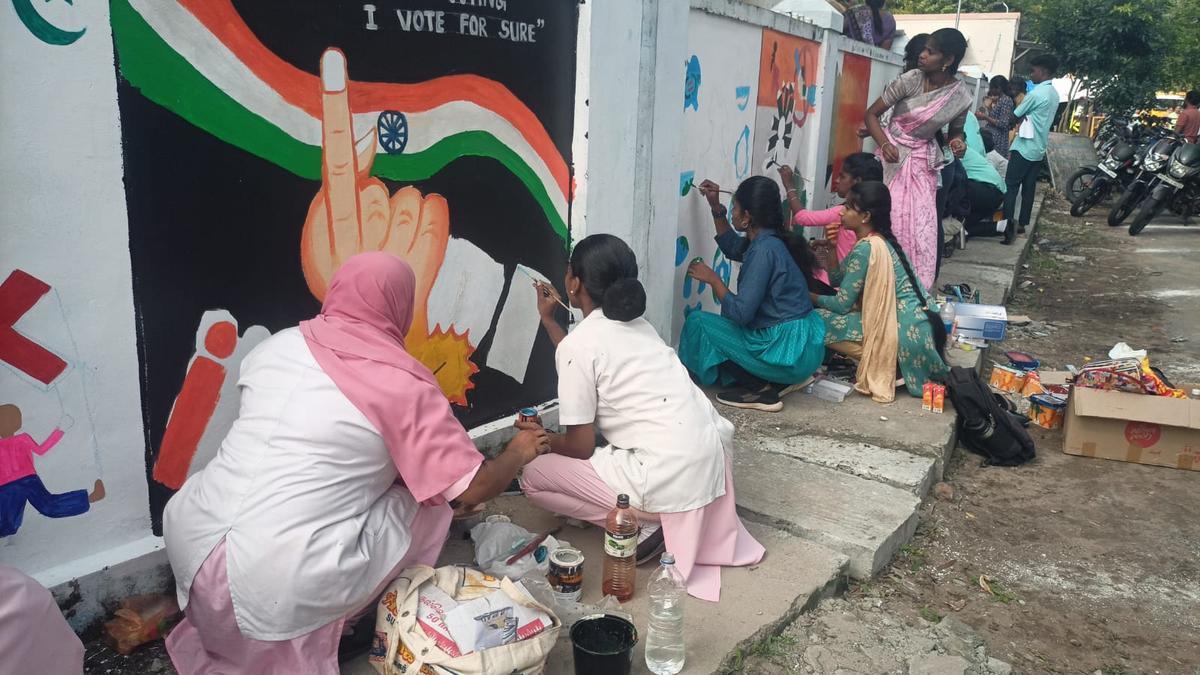 Karaikal students create colourful wall paintings to promote voter awareness