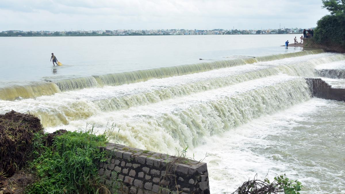 Telangana to recieve more rains in next 48 hours: Met centre head Nagarathna