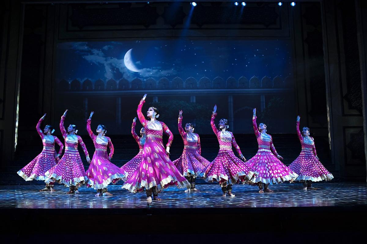 Kathak dancers of Mughal-e-Azam the musical