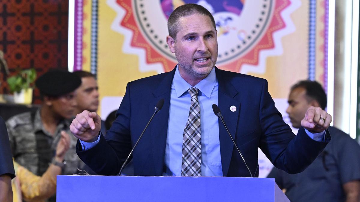 Berkompetisi lagi di bawah bendera nasional seharusnya memacu semangat para atlet Rusia