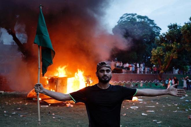 2024 08 06T001318Z 1711662769 RC2O99A3ET5E RTRMADP 3 BANGLADESH PROTESTS