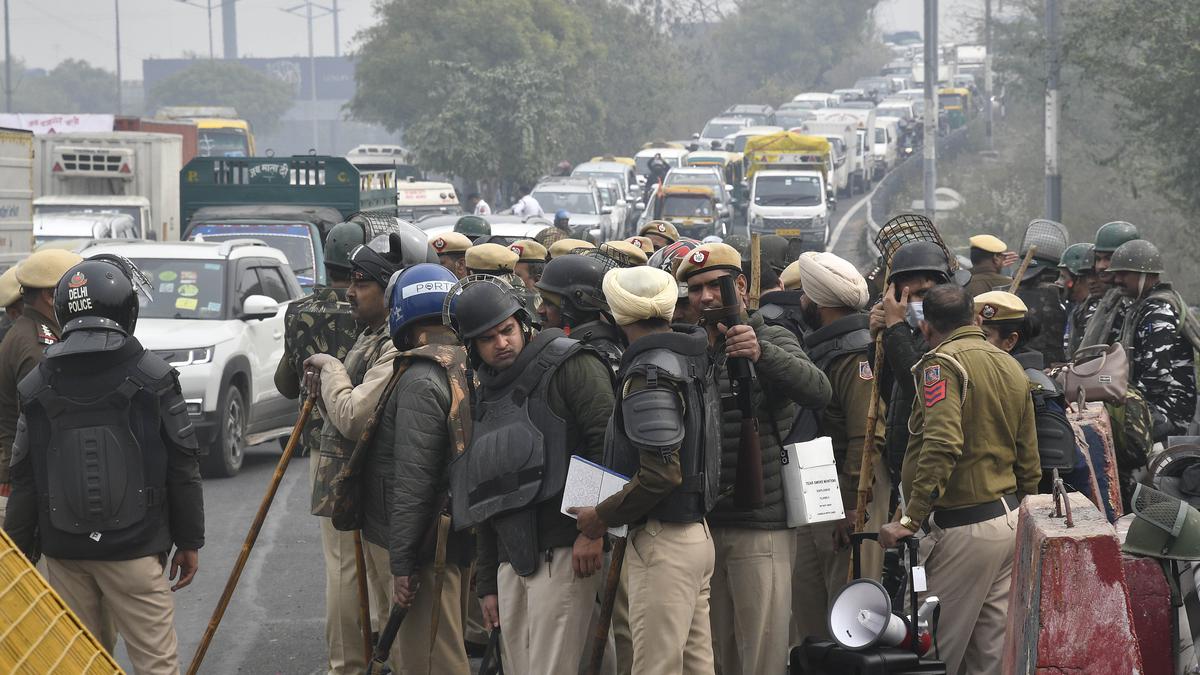 Traffic snarls in Delhi as police ramp up vigil, place barricades