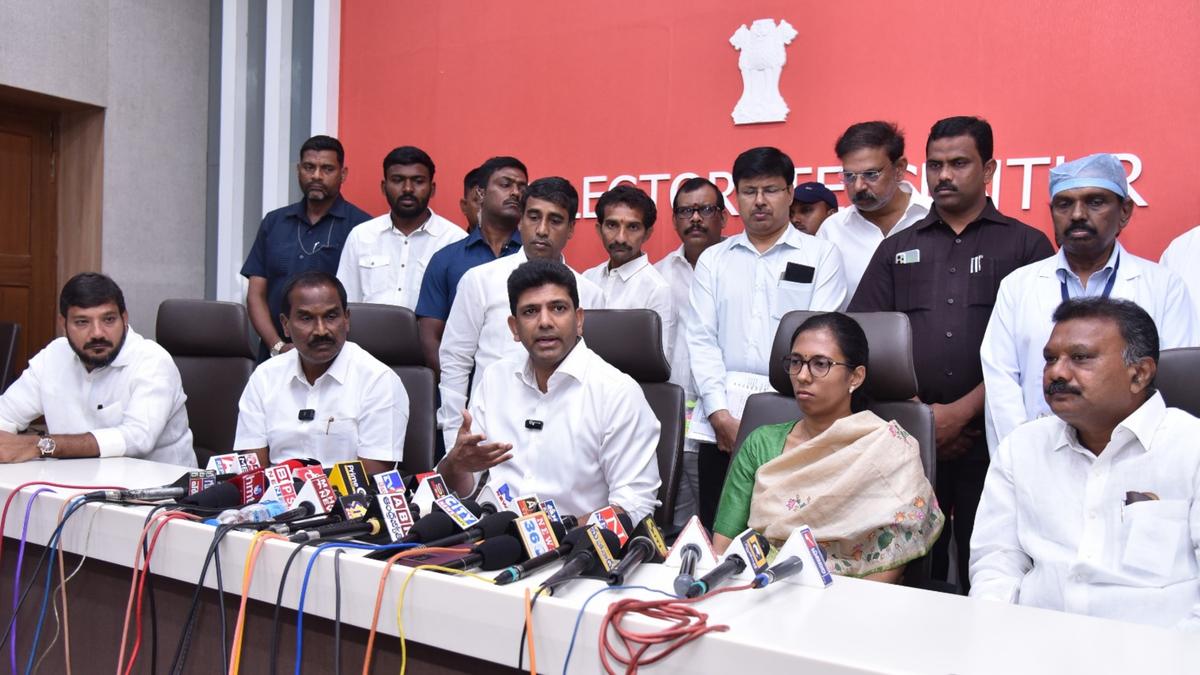 Jagan has no right to talk about law and order, says Union Minister