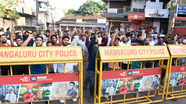 SDPI seeks release of PFI activists, stages protests