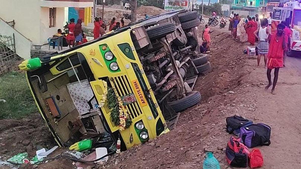 15 persons injured in bus accident in Tiruvannamalai district