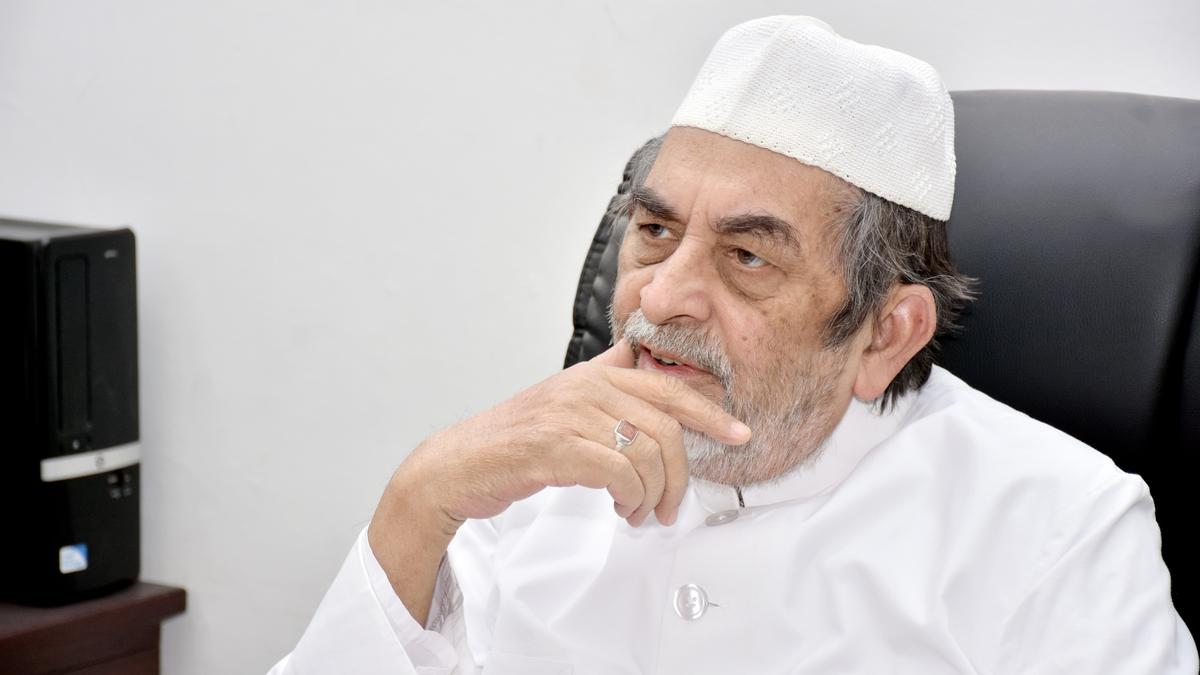 Sajjada Nasheen of Hazrat Khwaja Bande Nawaz Dargah laid to rest with state honours