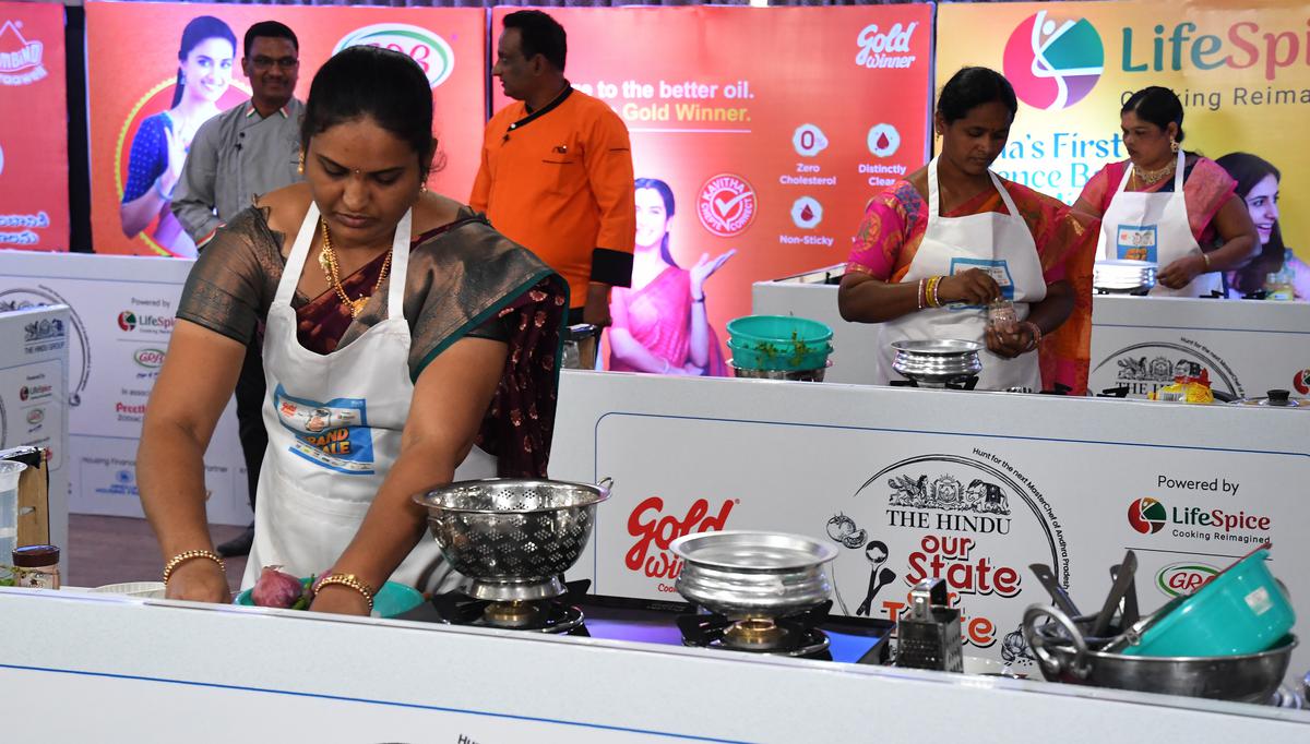 Contestants rustling up three dishes in 90 minutes as part of The Hindu Our State, Our Taste Masterchef of Telangana grand finale.