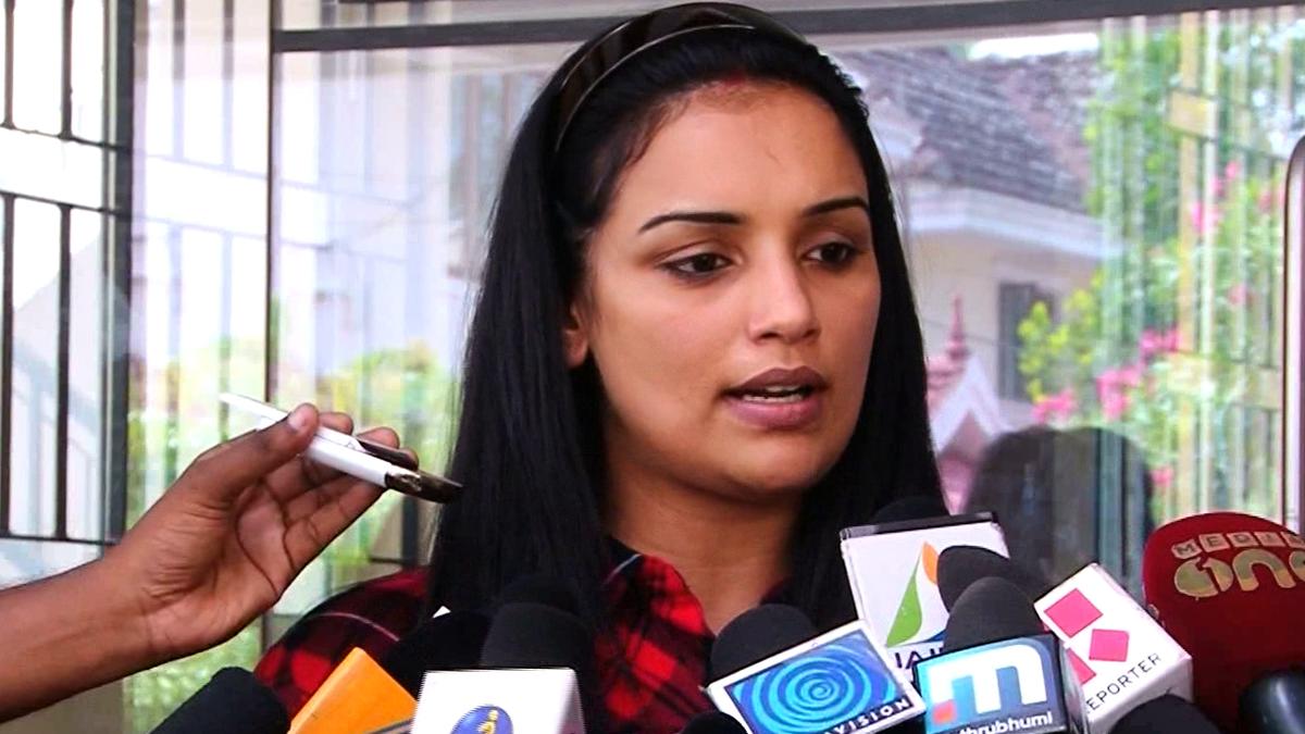 Actors condemn complaint lodged against Shwetha Menon