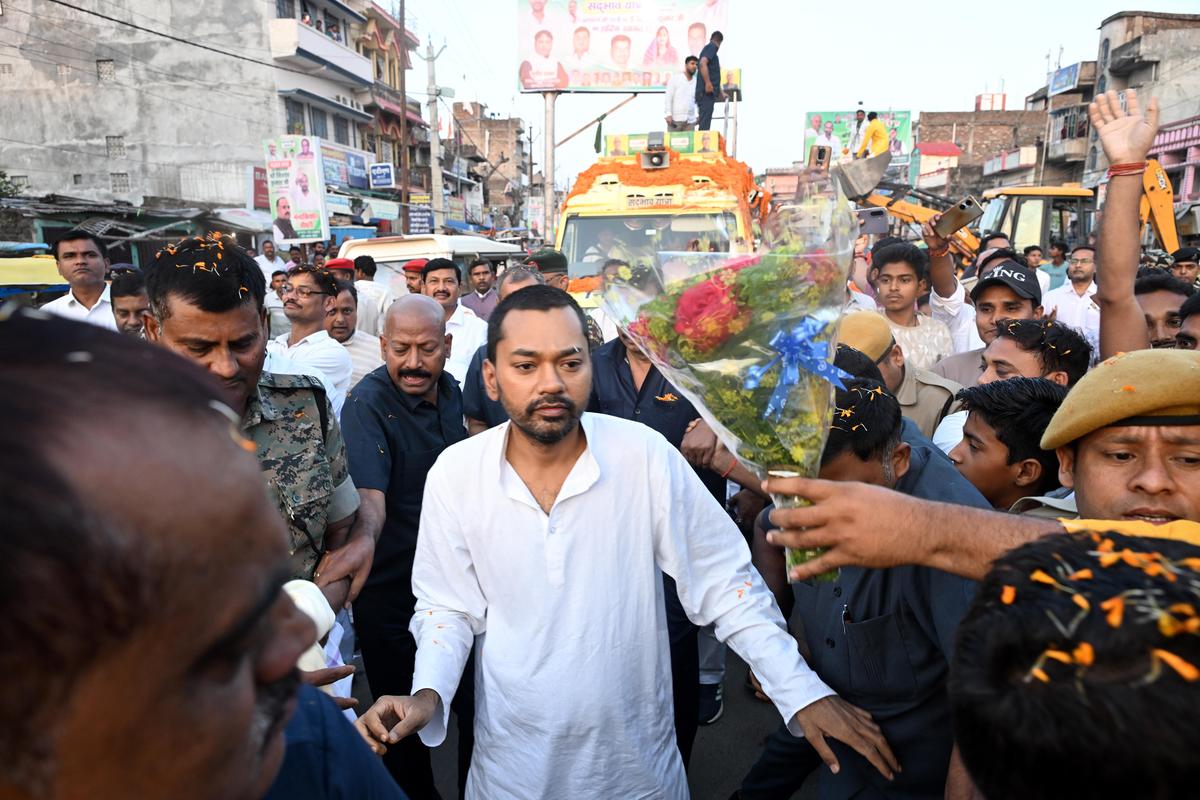 Nishant Kumar em Bettiah durante seu 'Sadbhav Yatra' que começou no domingo em Bettiah, Bihar, em 3 de maio de 2026. Nishant Kumar em Bettiah durante seu 'Sadbhav Yatra' que começou no domingo em Bettiah, Bihar, em 3 de maio de 2026.